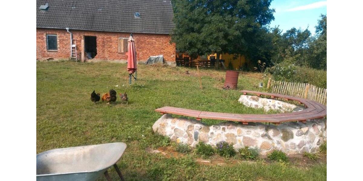 1 ha Grundstück mit Altbestand + Baugenehmigung für 2 tolle WE zimmer