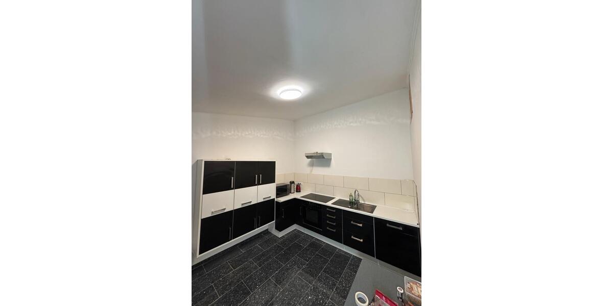 Büroraum mit Küche, 250m2 Stellplatz und vieles mehr zimmer