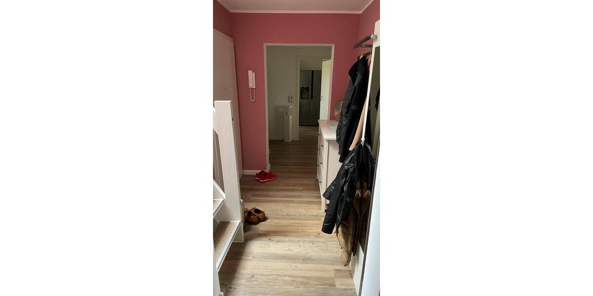 Dachgeschoßwohnung Schwerin - 3 Zimmer, 90 m&sup2;, 830&euro; | Angebot:25538356