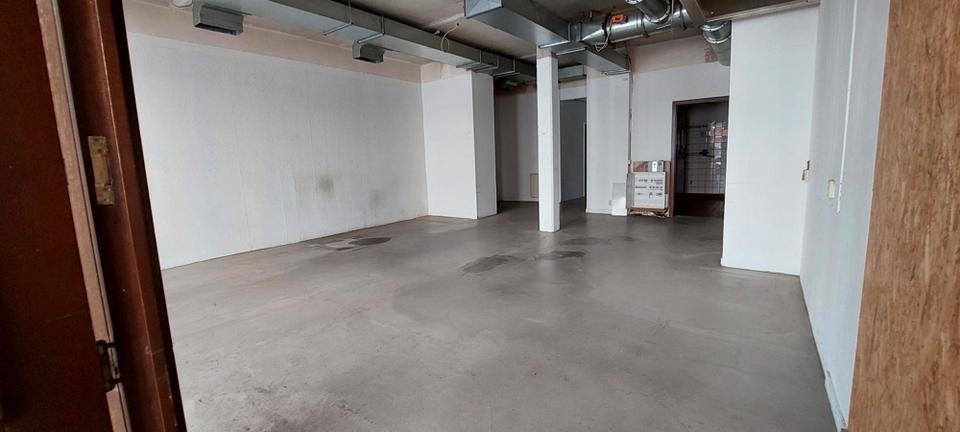 Großes GewerbeobjektEinzelhandel zur freien Gestaltung nähe Stadtzentrum!