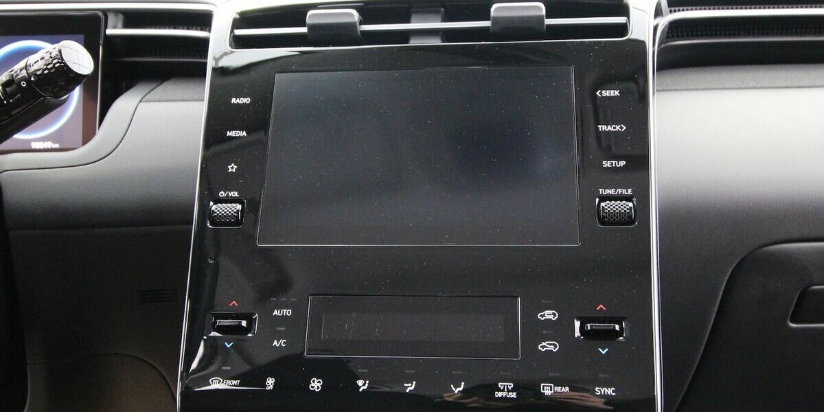 Hyundai Tucson 1.6 CRDi Select KAMERA+SITZHEIZUNG+AHK 98.848 km 18.900 &euro; Hagenow 19230