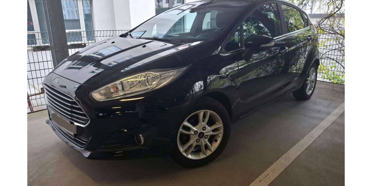 Ford Fiesta 118.700 km 5.990 &euro; Dorf Mecklenburg 23972