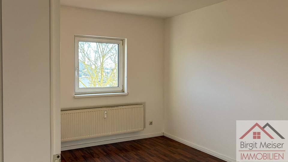 Dachgeschoßwohnung Schwerin - 3 Zimmer, 82 m&sup2;, 820&euro; | Angebot:25538361