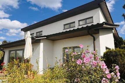 Architektenhaus in Hanglage und Blick auf den Fernsehturm - Ihr neues Zuhause! 6 zimmer