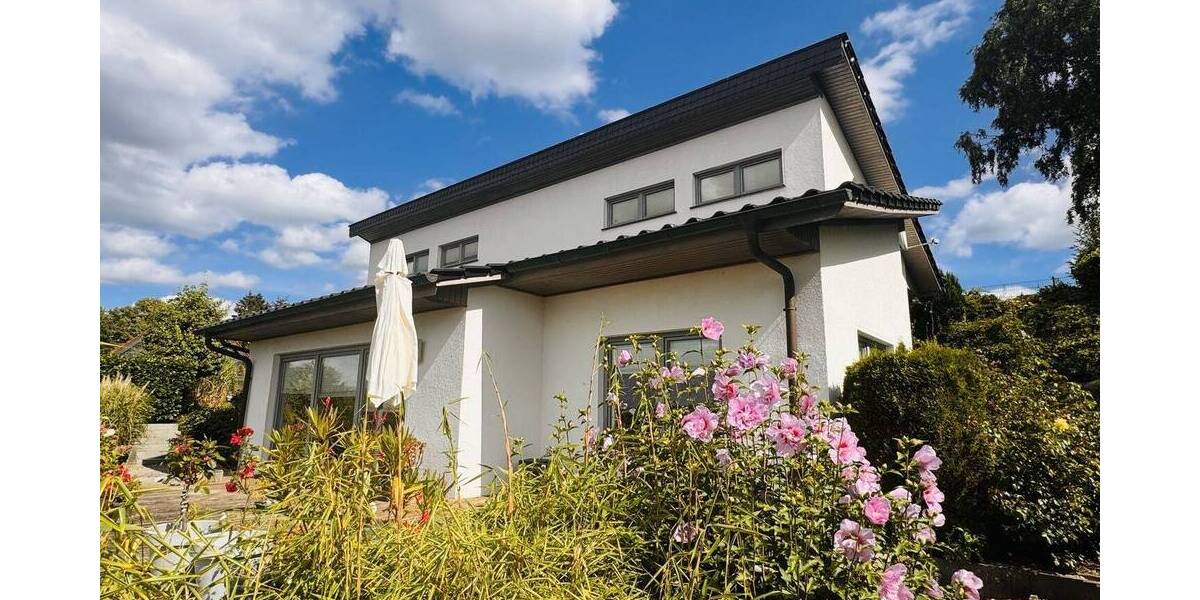 Architektenhaus in Hanglage und Blick auf den Fernsehturm - Ihr neues Zuhause! 6 zimmer