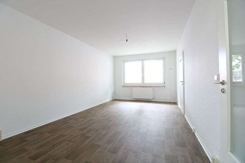 Etagenwohnung Schwerin Großer Dreesch - 3 Zimmer, 54 m&sup2;, 357&euro; | Angebot:26749486