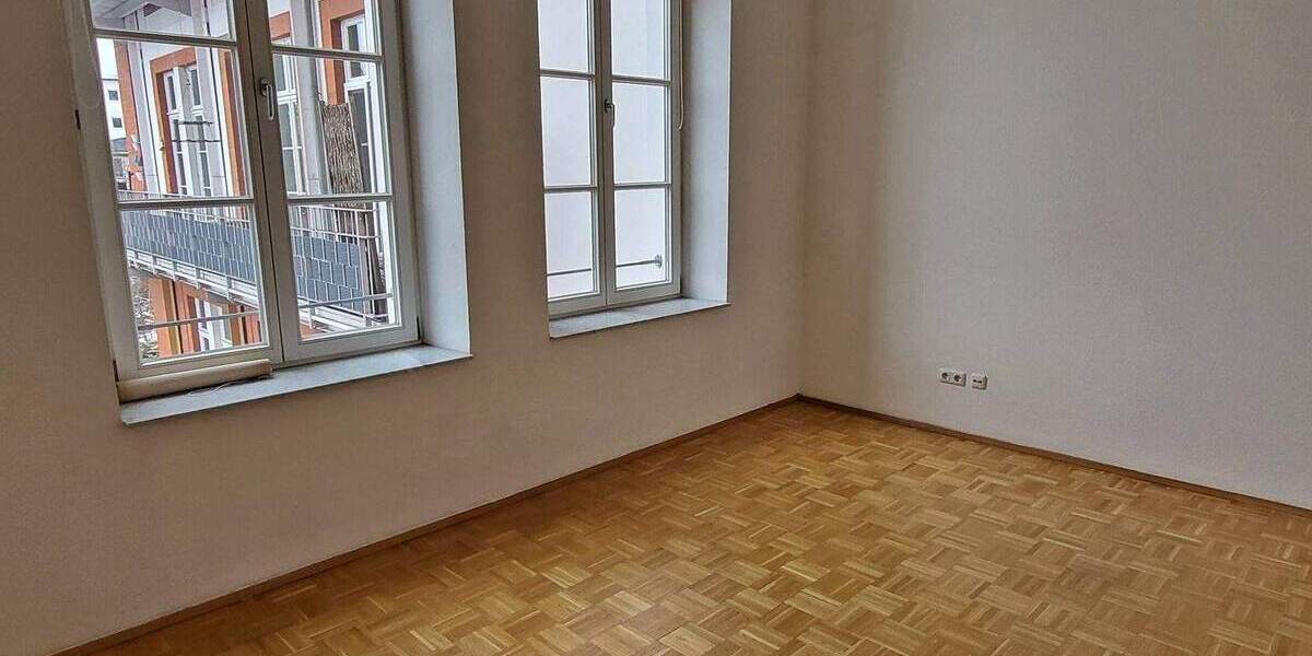 Etagenwohnung Schwerin Altstadt - 450&euro; | Angebot:25773177