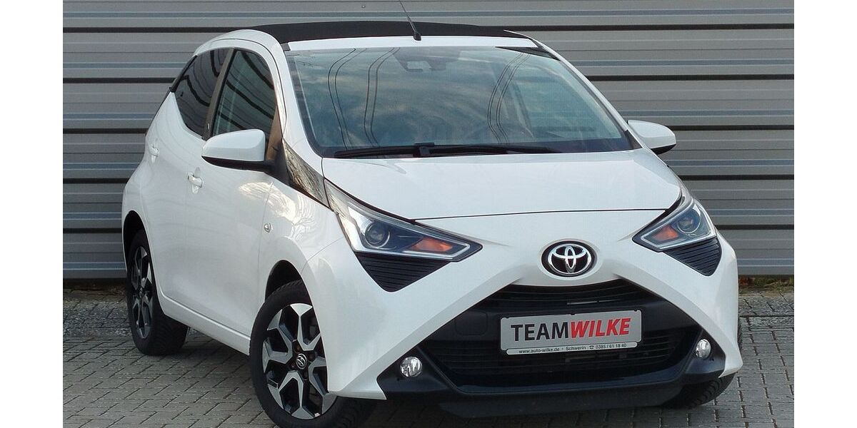 Toyota Aygo (X) 14.575 km 12.490 &euro; Schwerin 19061