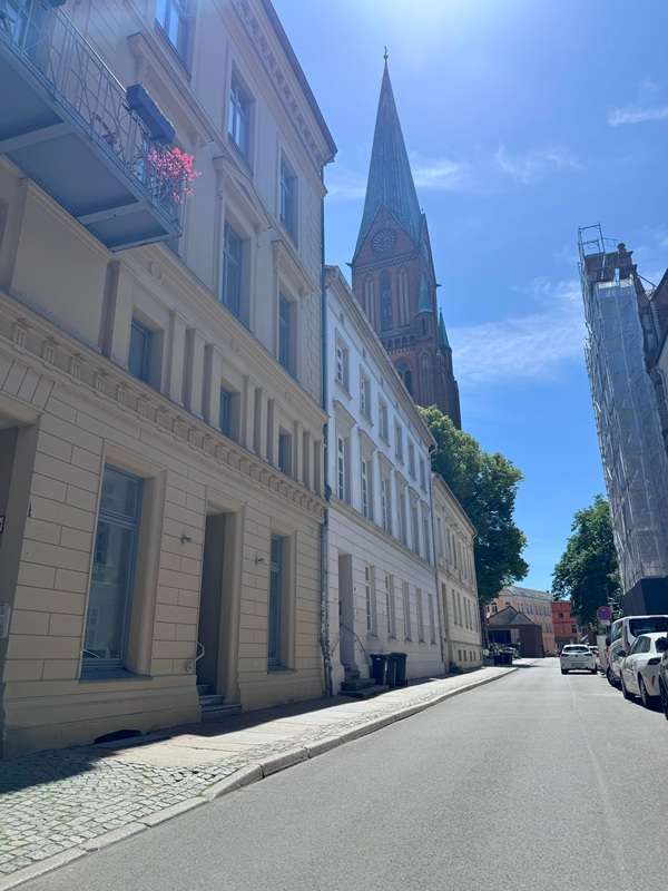 Büro in Schwerin 528 € 48.68 m²