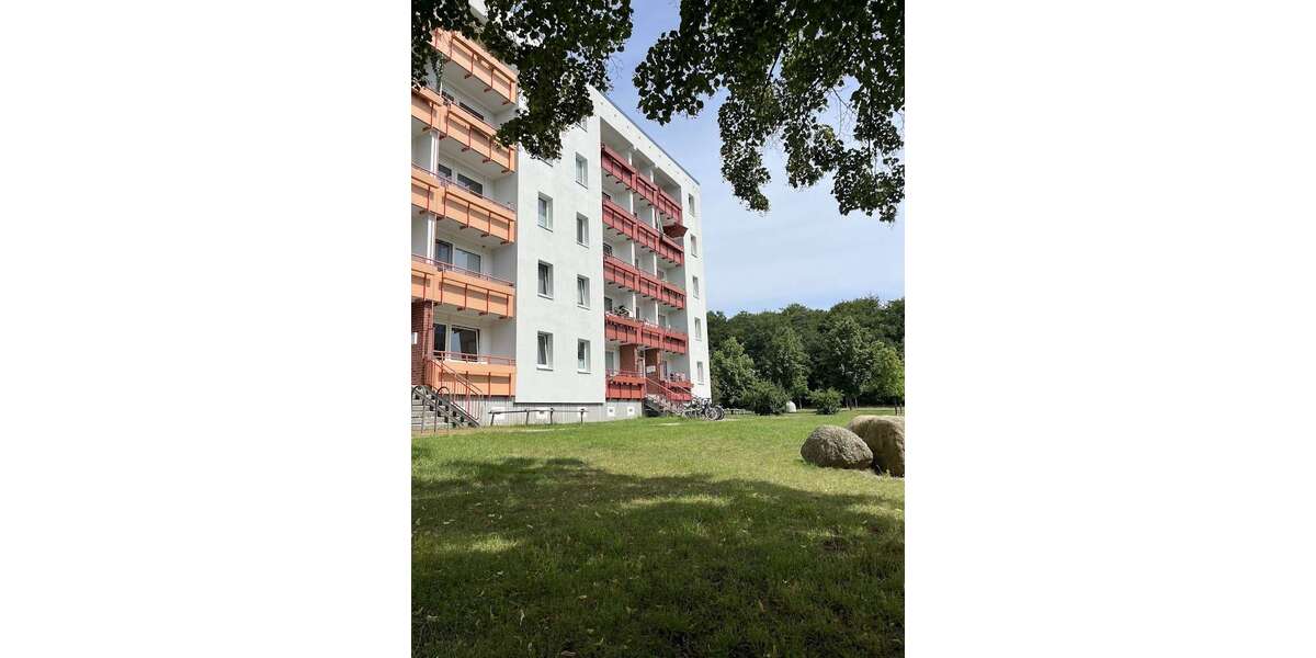 Etagenwohnung Schwerin Mueßer Holz - 4 Zimmer, 69 m&sup2;, 420&euro; | Angebot:25525835