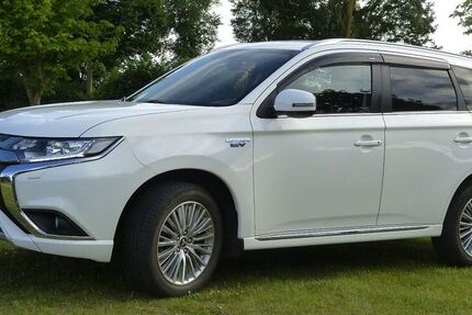 Mitsubishi Plug-in Hybrid Outlander