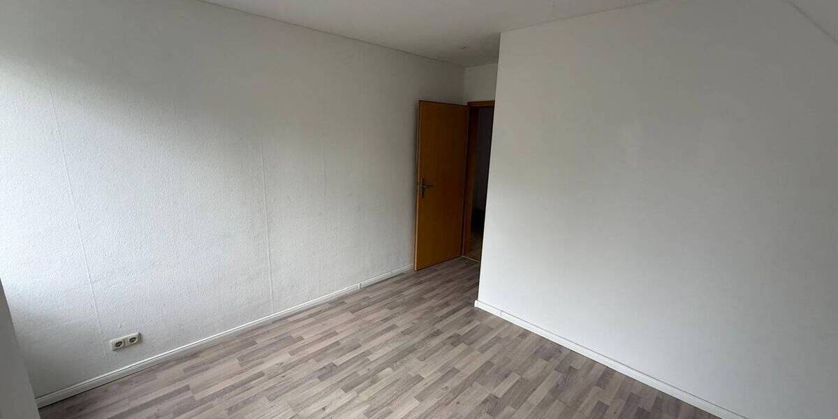 Mehrfamilienhaus, Wohnhaus Schwerin Warnitz - 9 Zimmer, 236 m&sup2;, 410.000&euro; | Angebot:26918021