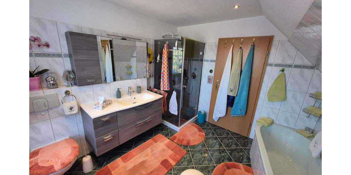 Einfamilienhaus Pinnow - 5 Zimmer, 117 m&sup2;, 299.000&euro; | Angebot:25663714