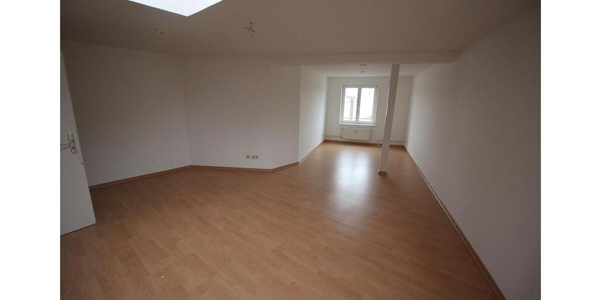 Dachgeschoßwohnung Schwerin Neumühle - 1 Zimmer, 47 m&sup2;, 400&euro; | Angebot:26253818
