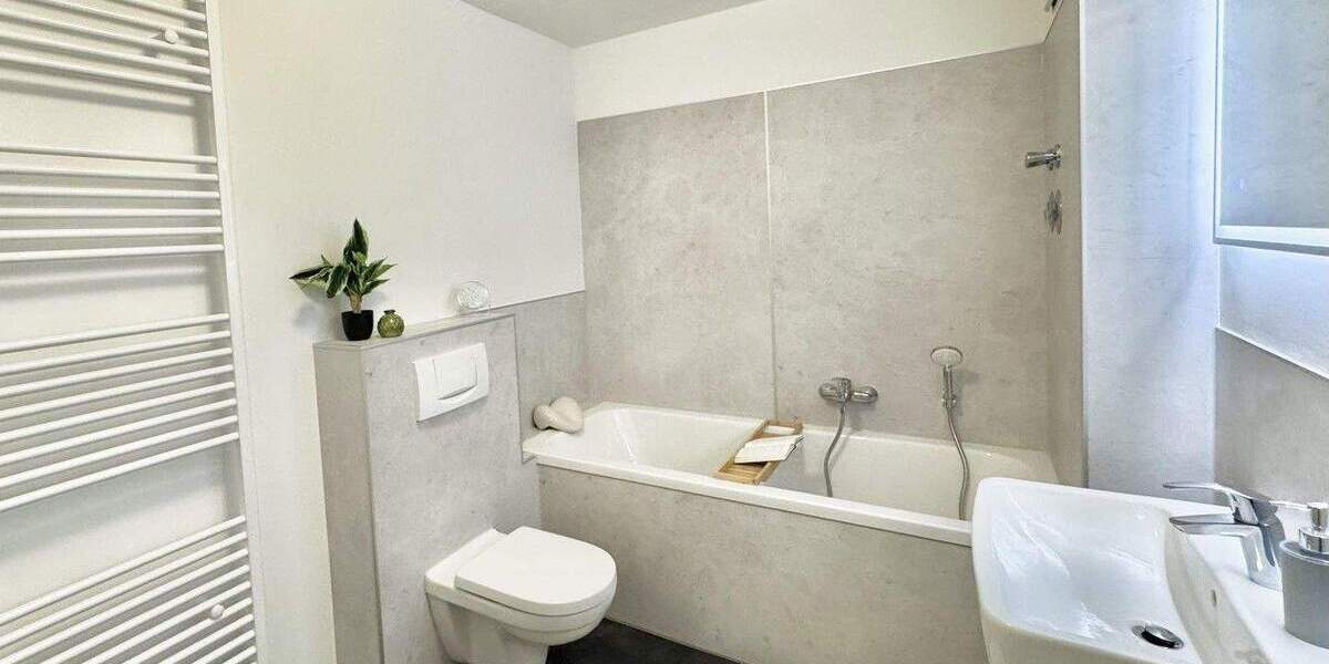 Etagenwohnung Schwerin Friedrichsthal - 3 Zimmer, 82 m&sup2;, 229.900&euro; | Angebot:25140167