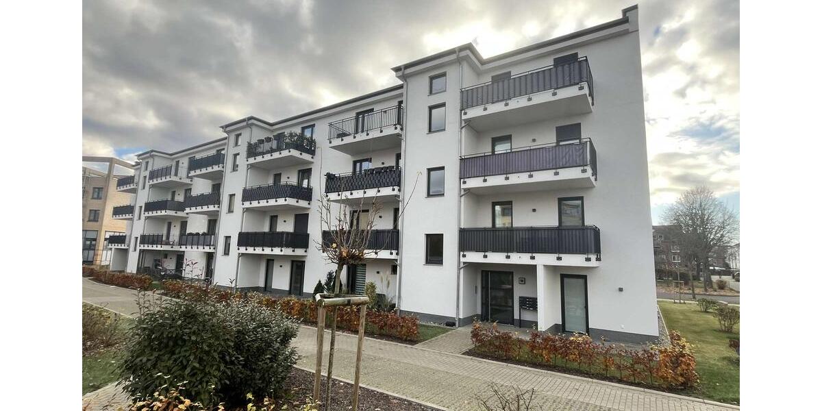 Stufenlose Freiheit! Hochwertige 2-Raum-Wohnung mit 2 Balkonen in Krebsförden 2 zimmer
