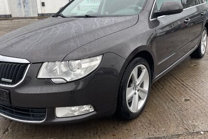 Skoda Superb 228.000 km 6.399 &euro; Schwerin 19061