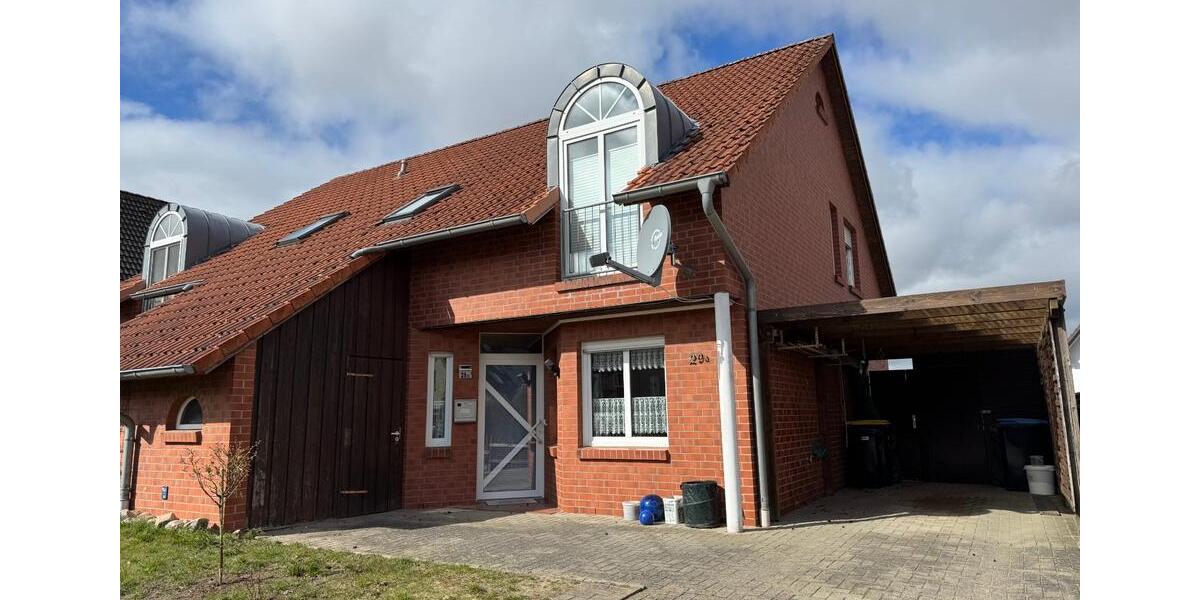 Doppelhaushälfte Sternberg - 4 Zimmer, 107 m&sup2;, 950&euro; | Angebot:25982805