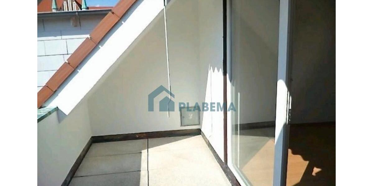Dachgeschoßwohnung Schwerin - 3.5 Zimmer, 95 m&sup2;, 1.353&euro; | Angebot:26649637