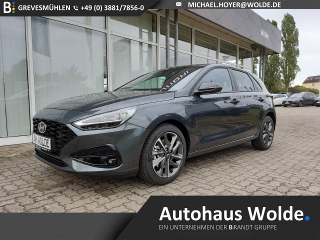 i30
