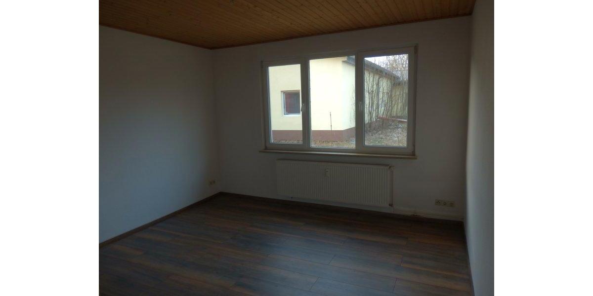 Erdgeschoßwohnung Neustadt-Glewe Glewe - 4 Zimmer, 88 m&sup2;, 676&euro; | Angebot:26023792