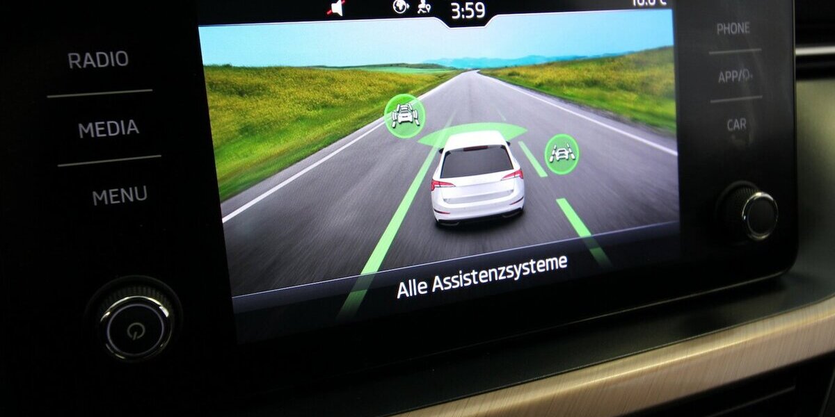 Skoda Scala 1.5 TSI 7-DSG Style Plus LED+KAMERA+AHK 57.189 km 21.500 &euro; Hagenow 19230