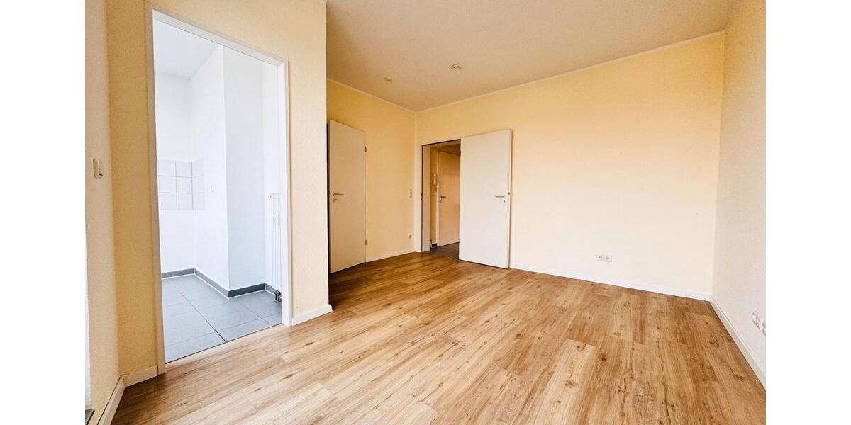 Dachgeschoßwohnung Schwerin - 3 Zimmer, 80 m&sup2;, 715&euro; | Angebot:26235413
