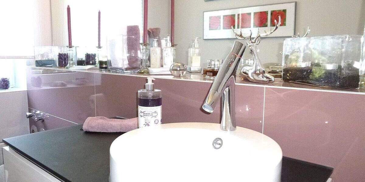 Etagenwohnung Schwerin Weststadt - 3 Zimmer, 107 m&sup2;, 1.000&euro; | Angebot:25037952