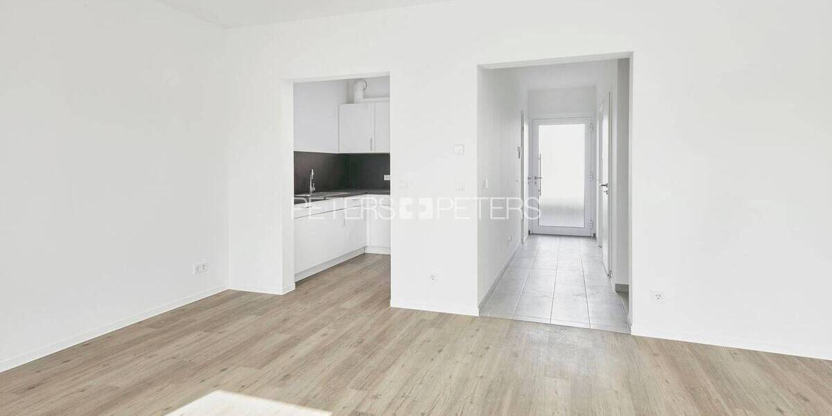Etagenwohnung Schwerin Werdervorstadt - 5 Zimmer, 134 m&sup2;, 1.499&euro; | Angebot:26066103