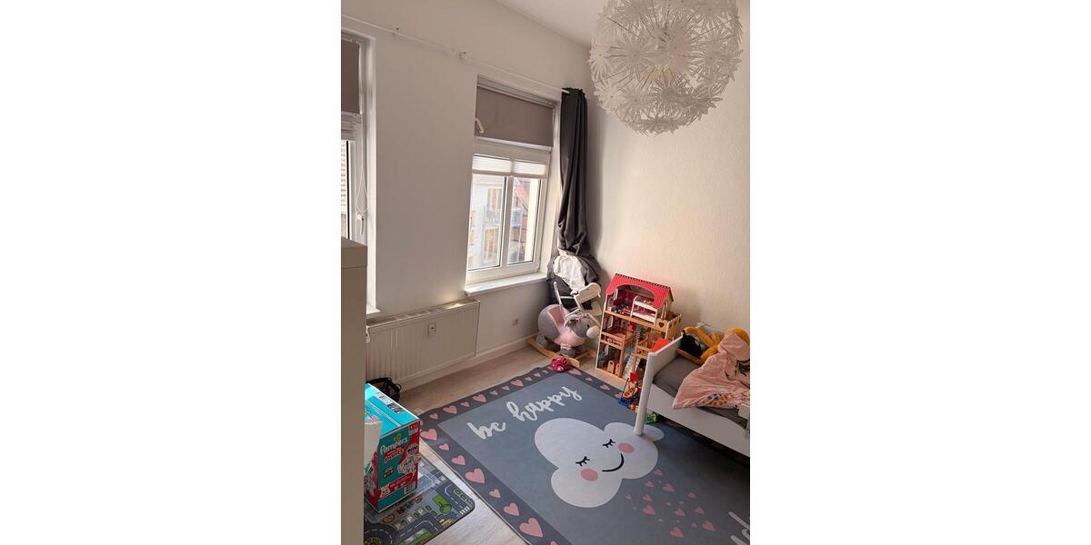 Etagenwohnung Schwerin Altstadt - 4 Zimmer, 106 m&sup2;, 1.000&euro; | Angebot:26637150