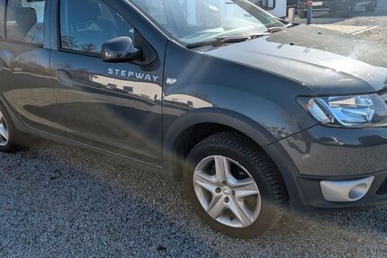 Dacia Sandero 127.000 km 3.900 &euro; Wismar 23970