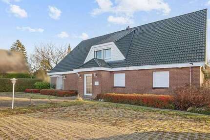 Haus Lübstorf - 12 Zimmer, 206 m&sup2;, 460.000&euro; | Angebot:24685708