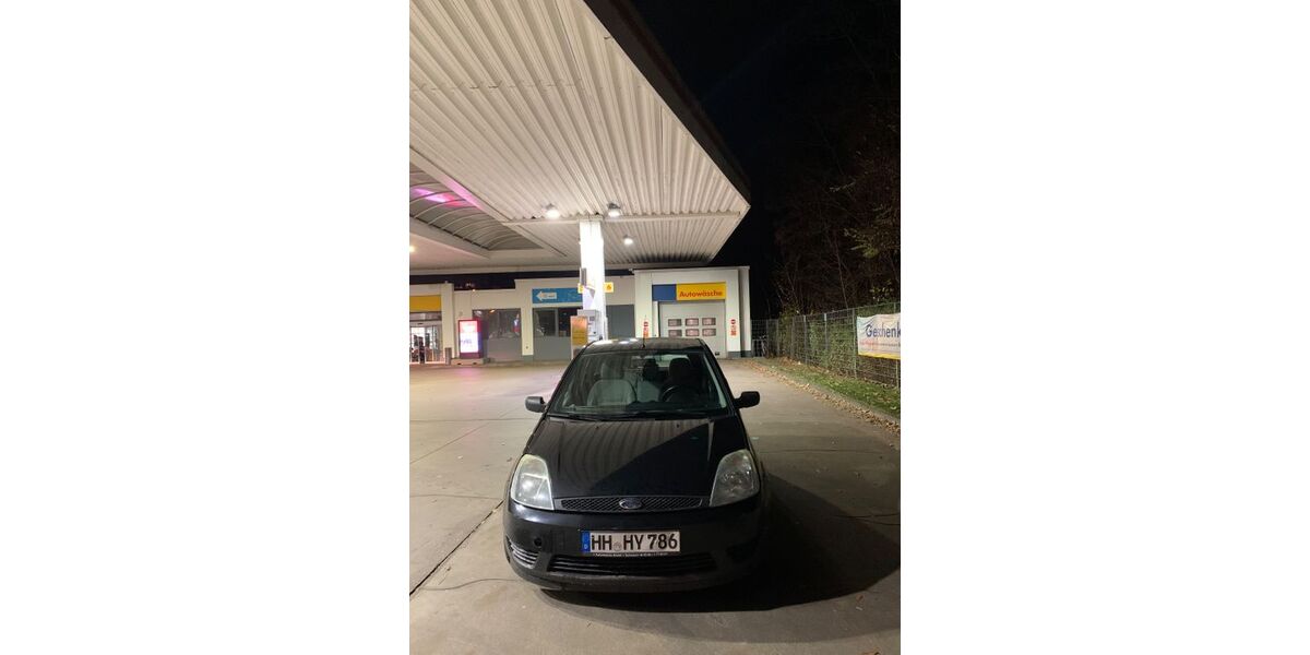 Ford Fiesta 272.698 km 900 € Schwerin 19063