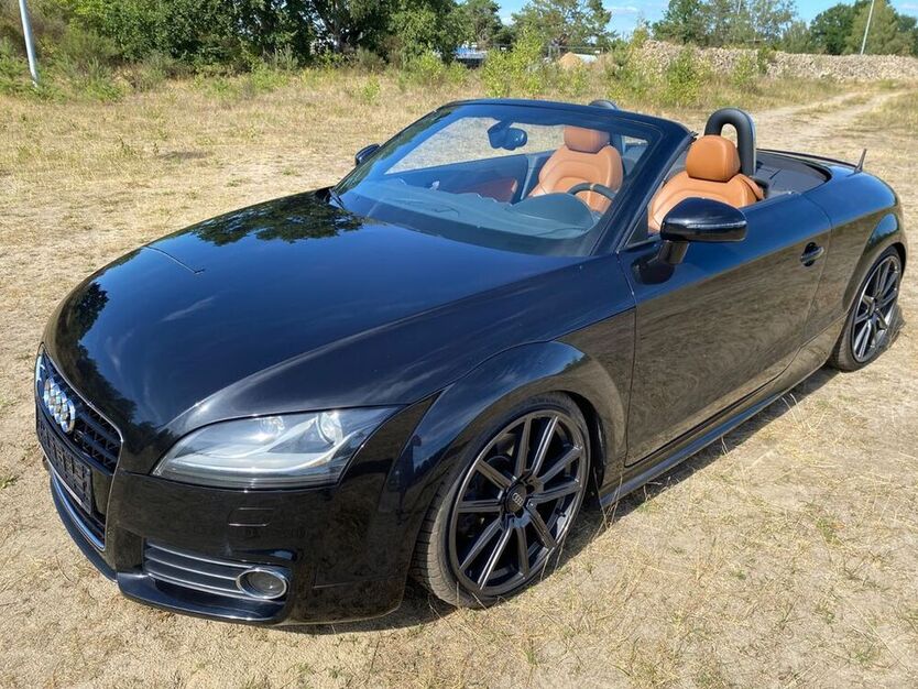 TT