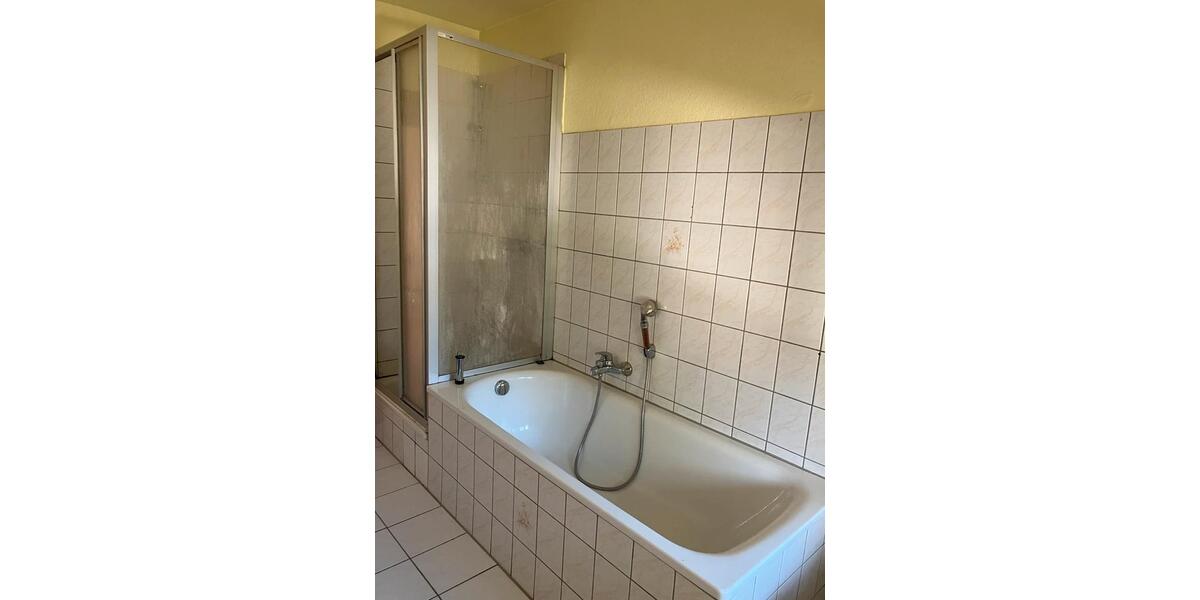 Mehrfamilienhaus, Wohnhaus Schwerin - 9 Zimmer, 250 m&sup2;, 500.000&euro; | Angebot:27291776