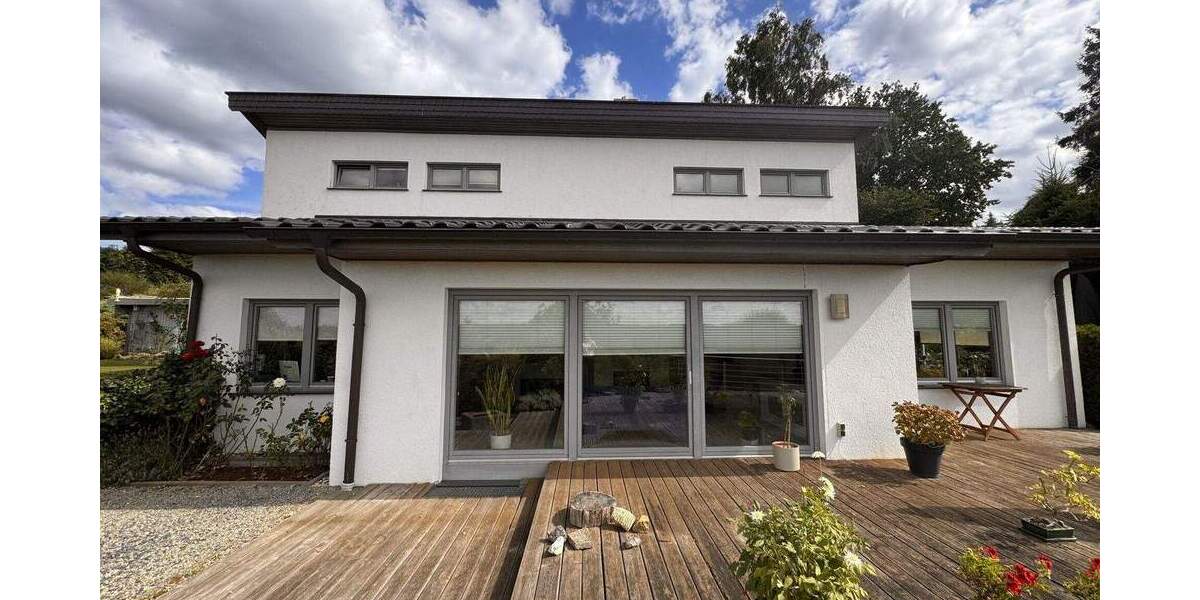 Architektenhaus in Hanglage und Blick auf den Fernsehturm - Ihr neues Zuhause! 6 zimmer