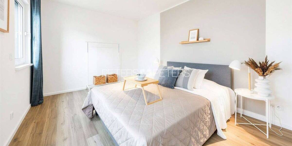 Etagenwohnung Schwerin Werdervorstadt - 4 Zimmer, 94 m&sup2;, 1.279&euro; | Angebot:26260906
