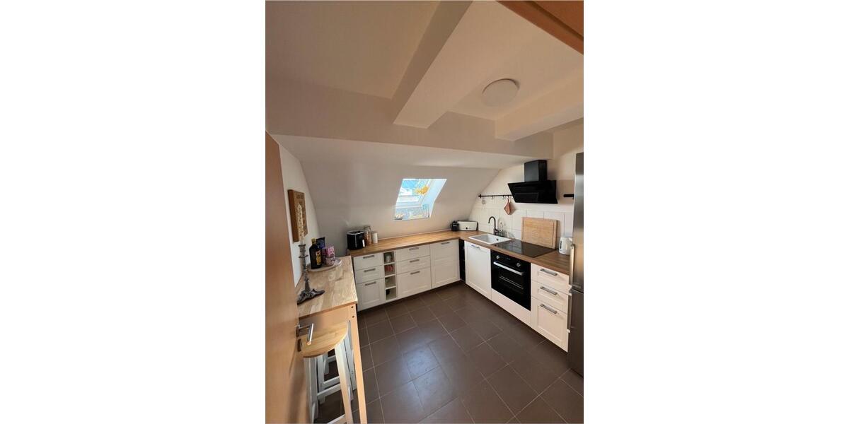 Dachgeschoßwohnung Schwerin Altstadt - 3 Zimmer, 65 m&sup2;, 580&euro; | Angebot:26018042