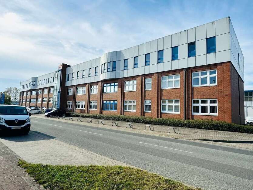 Büro in Schwerin 2.550 € 359 m²