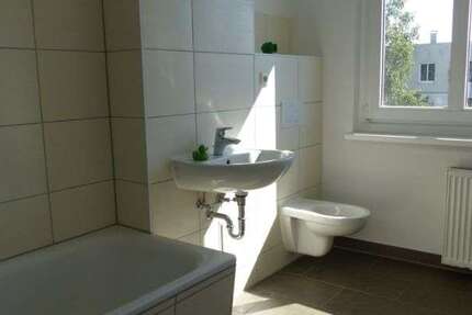 Wohnung Schwerin Großer Dreesch - 3 Zimmer, 69 m&sup2;, 465&euro; | Angebot:27441884