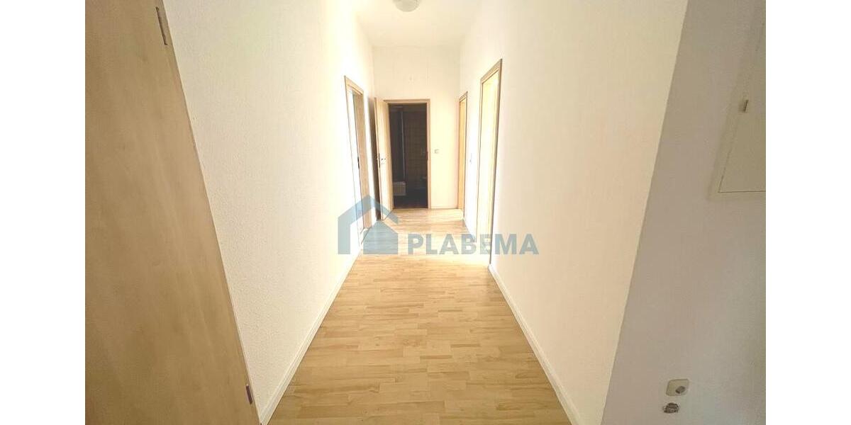 Dachgeschoßwohnung Schwerin - 4 Zimmer, 105 m&sup2;, 1.470&euro; | Angebot:26645278