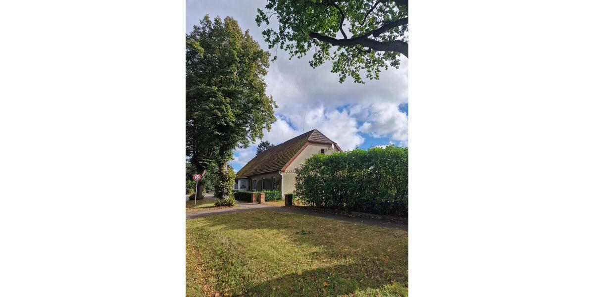 Einfamilienhaus mit großem Grundstück zimmer