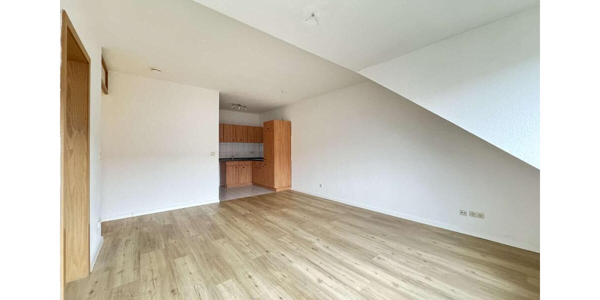 Charmante DG-Wohnung mit Einbauküche 2 zimmer