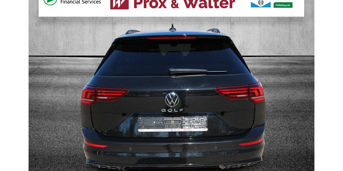 VW Golf VIII Variant 1.5 TSI R-Line LED+KAMERA+ACC 30.953 km 26.700 &euro; Hagenow 19230