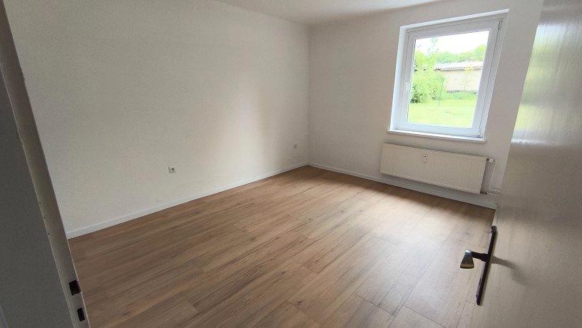 Erdgeschoßwohnung Crivitz - 3 Zimmer, 65 m&sup2;, 535&euro; | Angebot:26589380