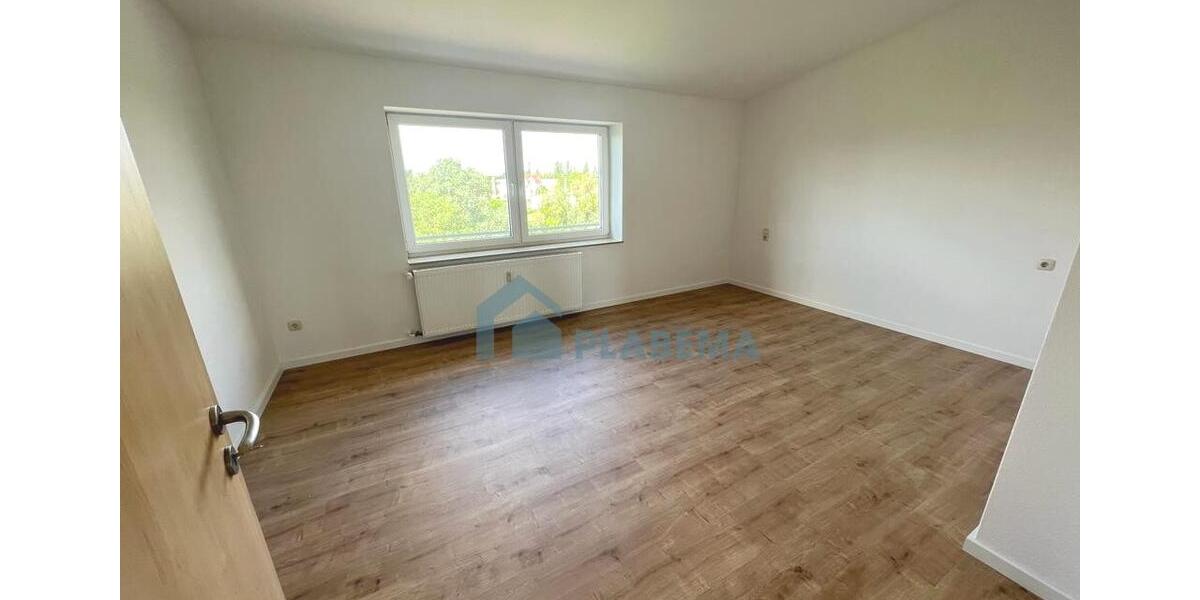Dachgeschoßwohnung Schwerin - 4 Zimmer, 105 m&sup2;, 1.470&euro; | Angebot:26645278
