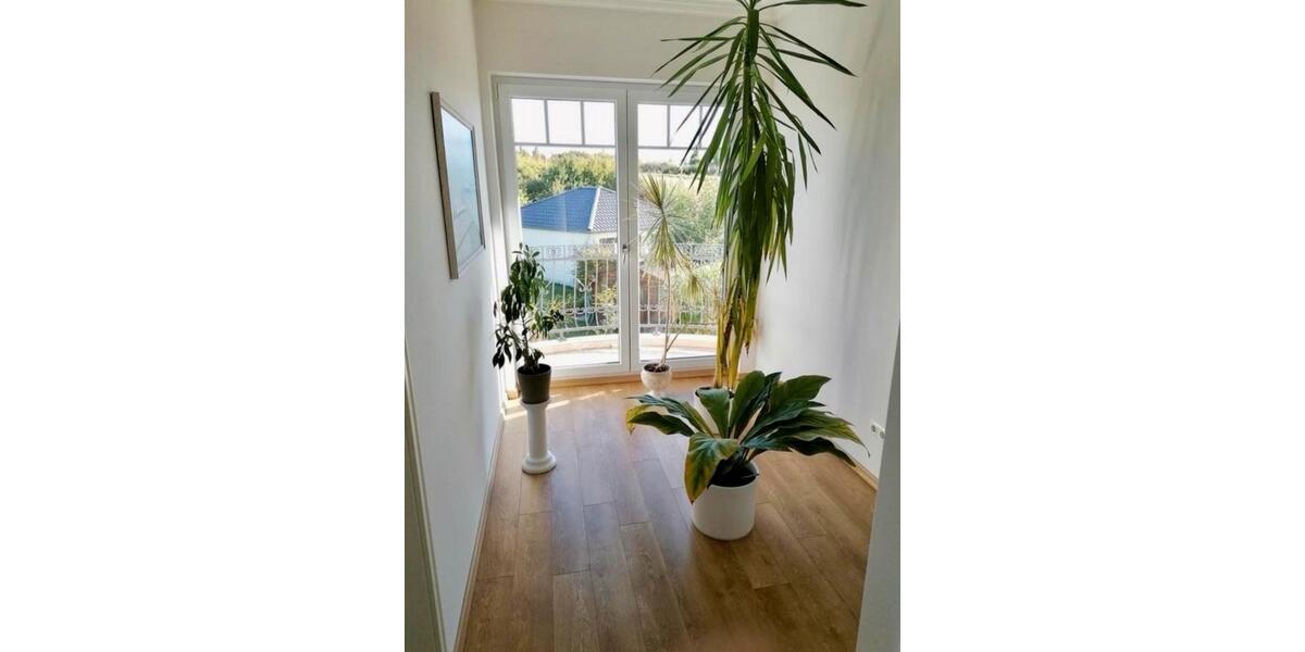 Einfamilienhaus Rastow - 6 Zimmer, 180 m&sup2;, 2.200&euro; | Angebot:25641665