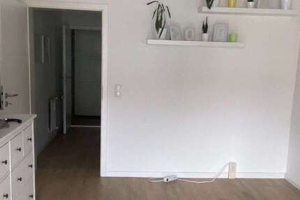Wohnung zum Mieten in Schwerin 390 € 33.5 m²