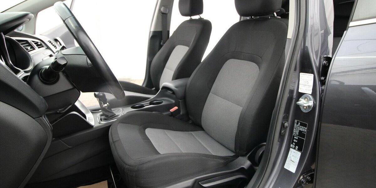 Kia cee´d T-GDI UEFA Euro NAVI+KAMERA+SITZHEIZUNG 84.807 km 10.700 &euro; Hagenow 19230