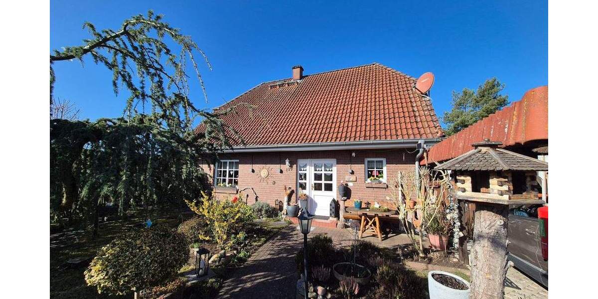 Einfamilienhaus Pinnow - 5 Zimmer, 117 m&sup2;, 299.000&euro; | Angebot:25663714